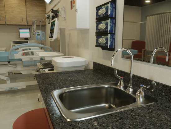 Why T&S plumbing fixtures are a fit for hospitals